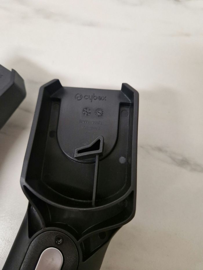 Adaptateur poussette Cybex priam - photo numéro 3