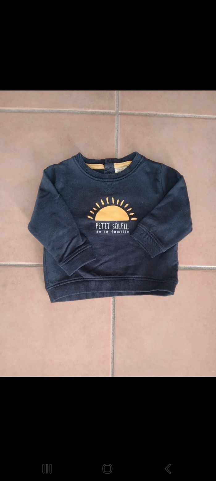 Lot pulls 9 mois - photo numéro 3