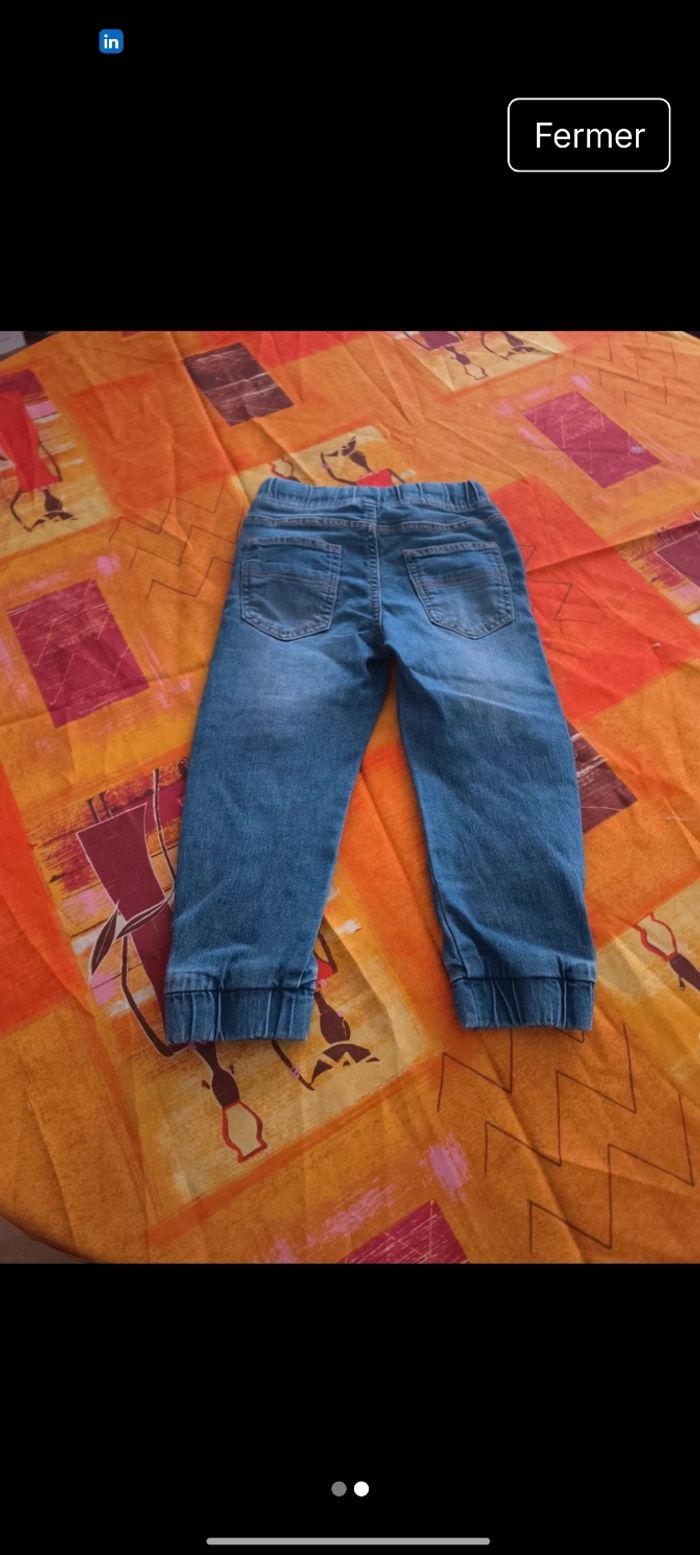Jeans 3/4 ans en excellent état - photo numéro 2