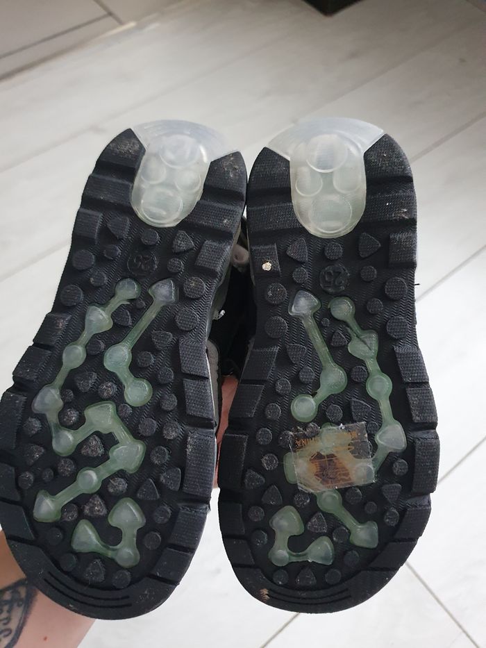 Chaussure t.25 - photo numéro 3