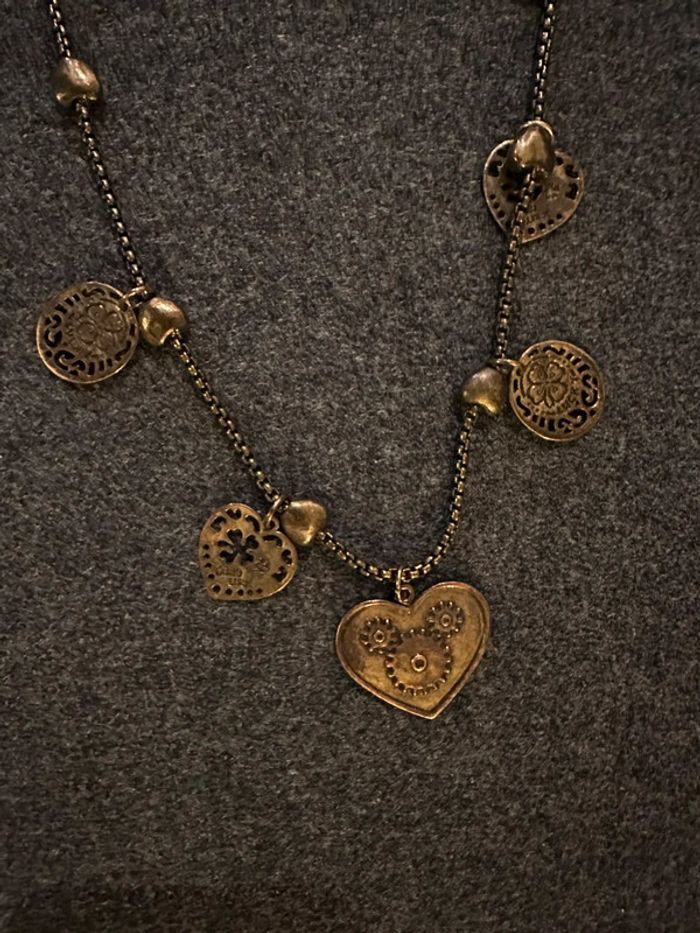 Collier sautoir médailles et cœurs - photo numéro 4