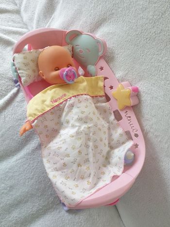 Lit cododo et poupée Nenuco