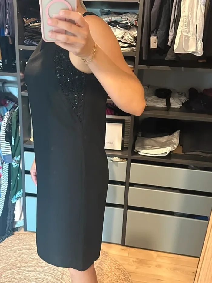 Robe noire - photo numéro 2