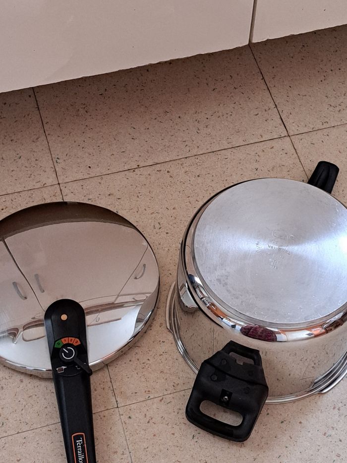Cocotte-minute inox - photo numéro 9