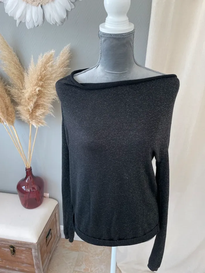 Joli pull fin noir "brillant pailleté" taille 36 Kookai