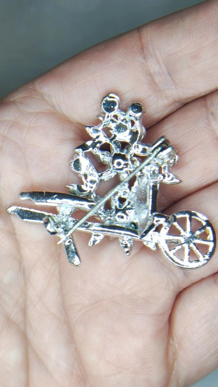 Broche brouette de fleurs - photo numéro 7