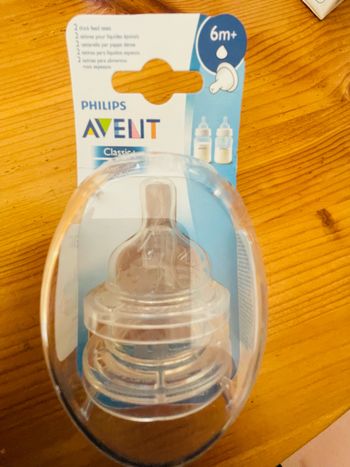 2 tétines Philips Avent Classic+ Anti Colic 6mois+ pour liquides épaissis NEUVES