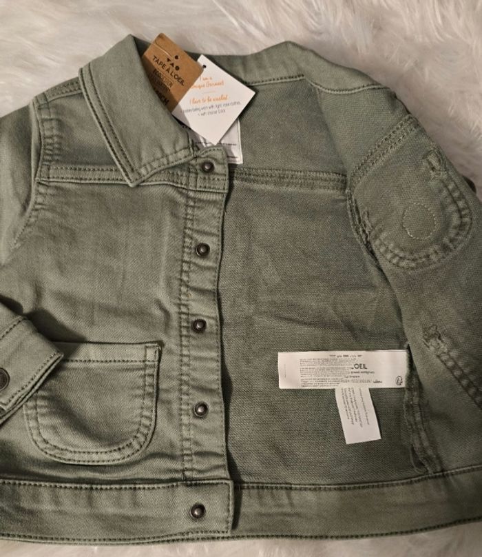 NEUVE (NON PORTÉE)🏷💙🥰😍🤩superbe veste en jeans 18 mois garçon 💙(ferme) - photo numéro 3