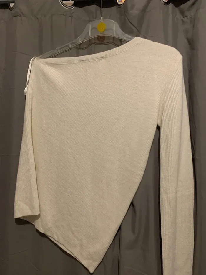 pull à une manche - photo numéro 4