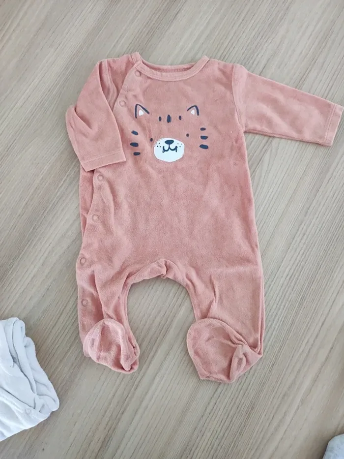 Lot 6 pyjamas 3 mois - photo numéro 3