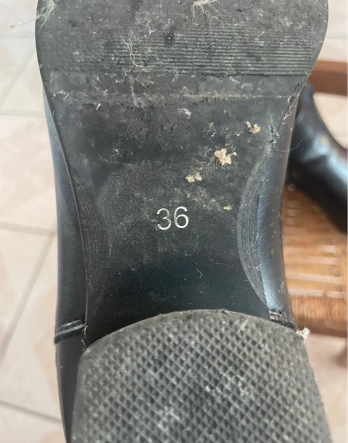 Bottines noires, taille 36 - photo numéro 2