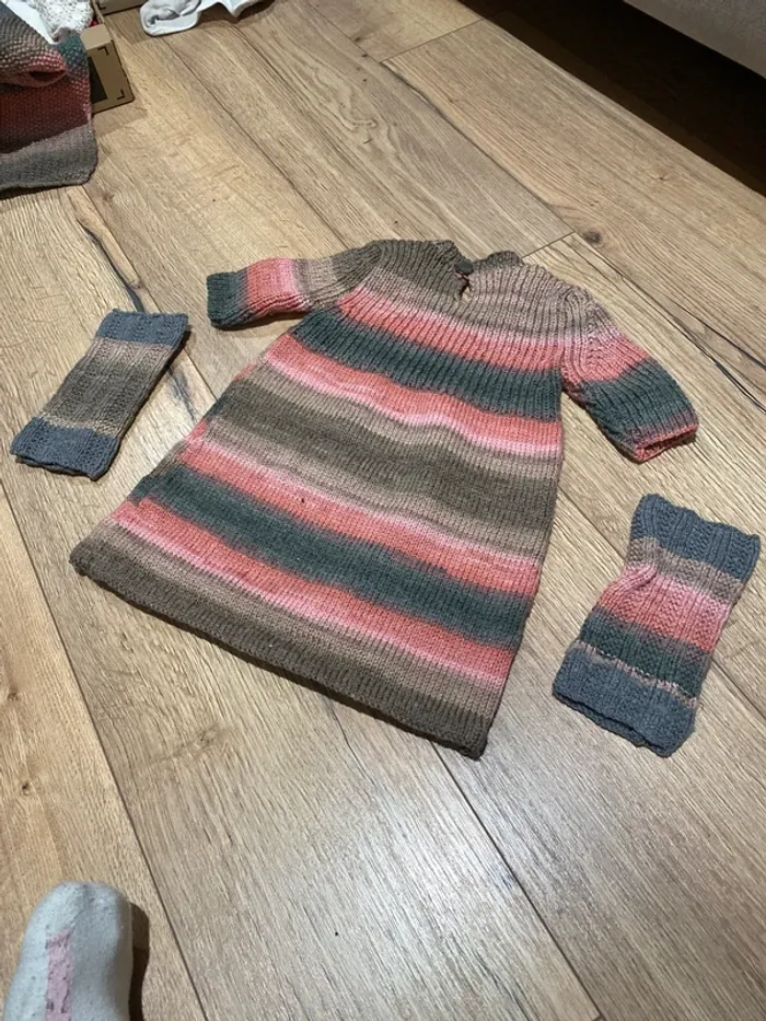 Robe laine fait main - photo numéro 2