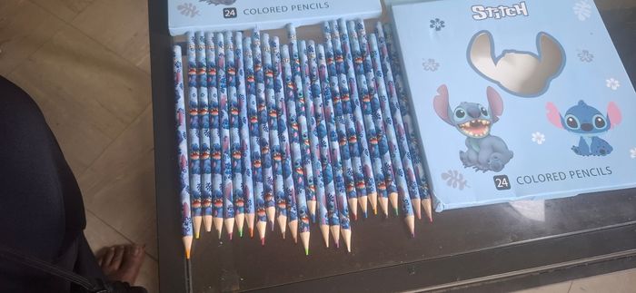 Lot 24 crayon de couleurs stitch - photo numéro 5