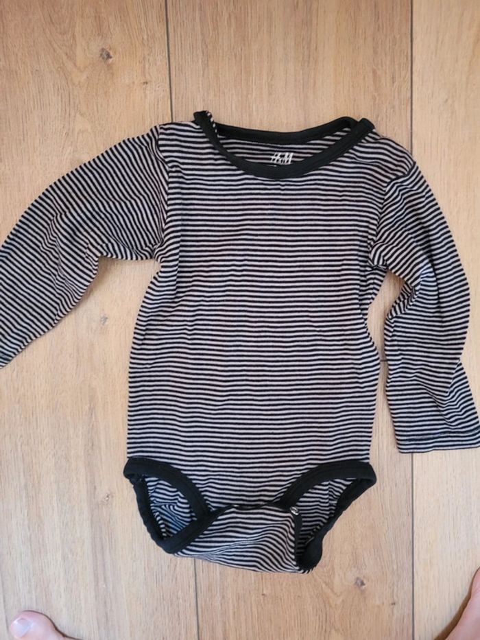 Body h&m 12 mois comme neuf