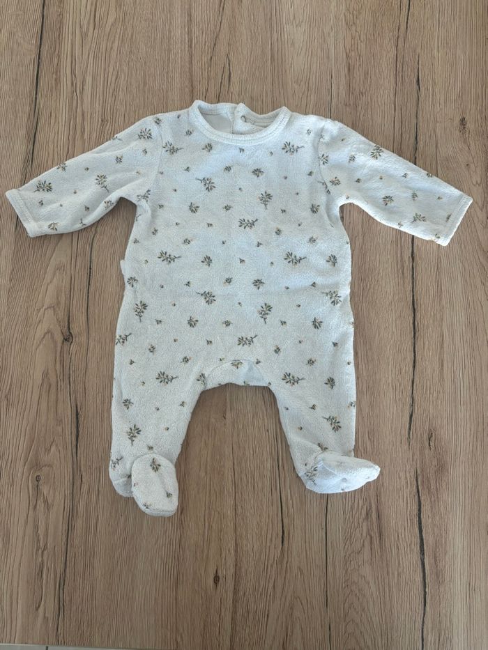 Pyjama kiabi taille 1 mois