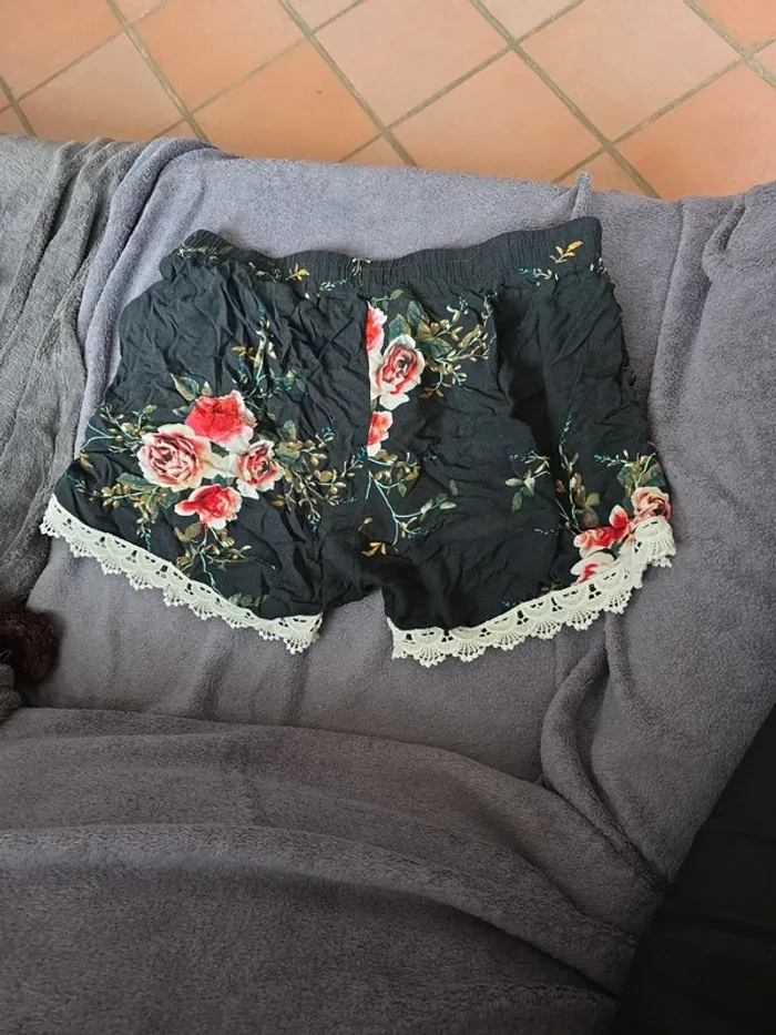 Short  a fleurs - photo numéro 2