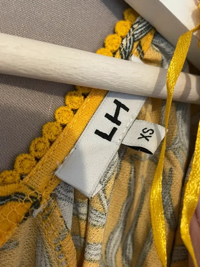 Robe fleurie jaune - photo numéro 4