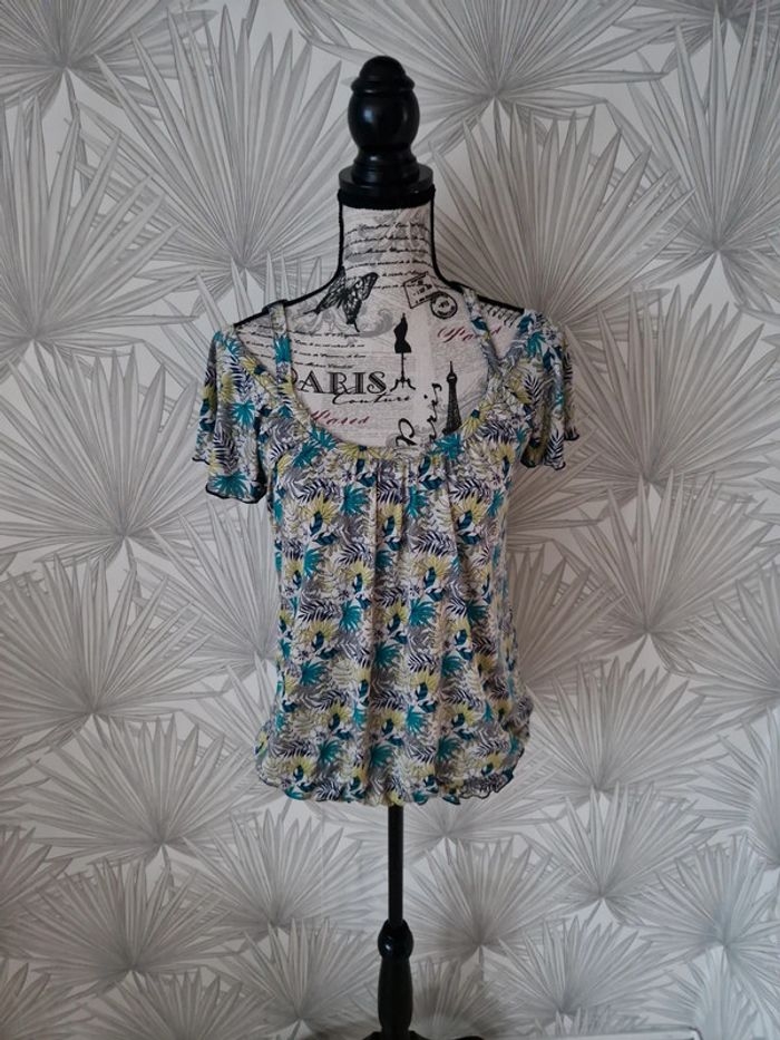 Jolie blouse manches courtes Armand Thierry taille 38