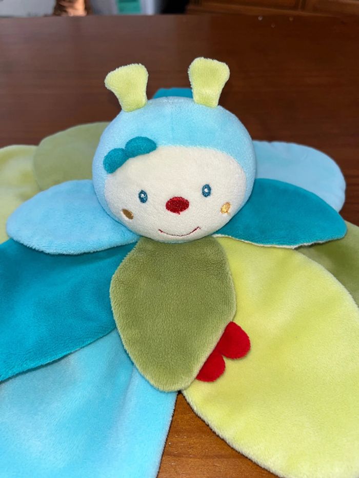 Peluche Doudou, coccinelle, abeille, baby Sun, pétales bleu vert - photo numéro 2