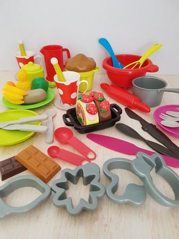 Atelier pâtisserie et dinette Ecoiffier