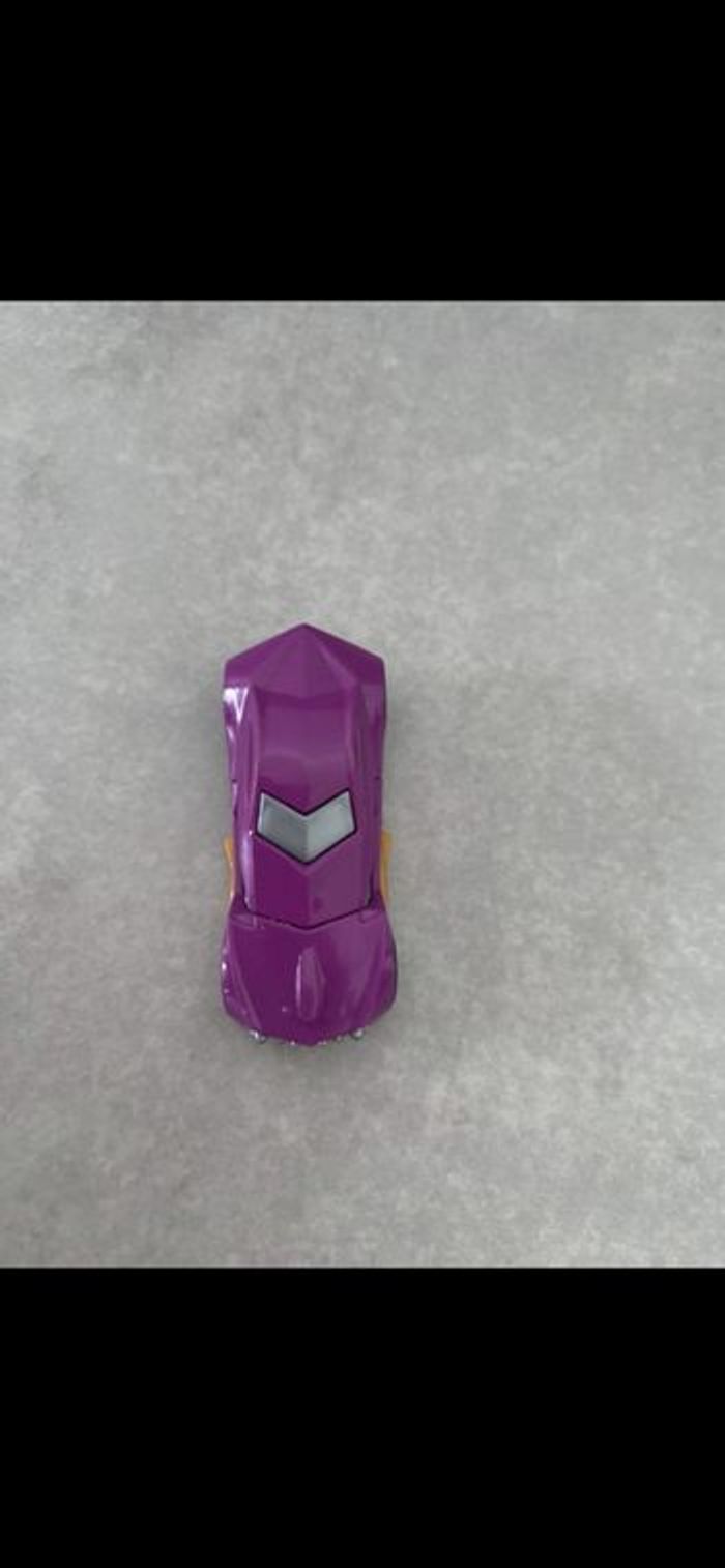 Jouet figurine voiture - photo numéro 2