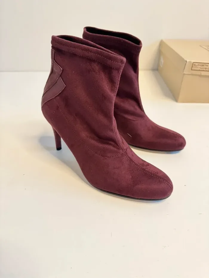Belles bottines à talons Elizabeth Stuart couleur Bordeaux taille 38 neuves dans leur boîte.