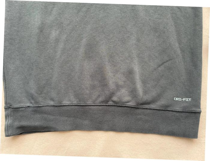 Sweat à capuche noir Jordan taille XS en très bon état - photo numéro 14
