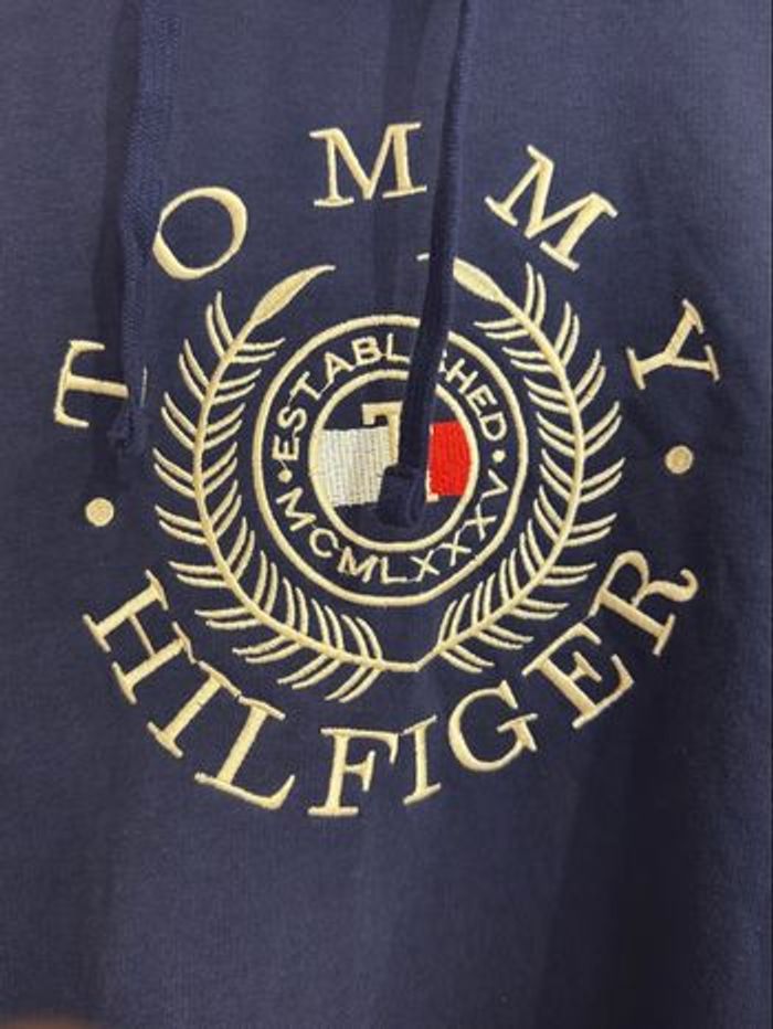 Un sweat Tommy Hilfiger - photo numéro 3