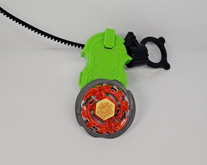 Toupie Beyblade Métal Masters Burn Fireblaze