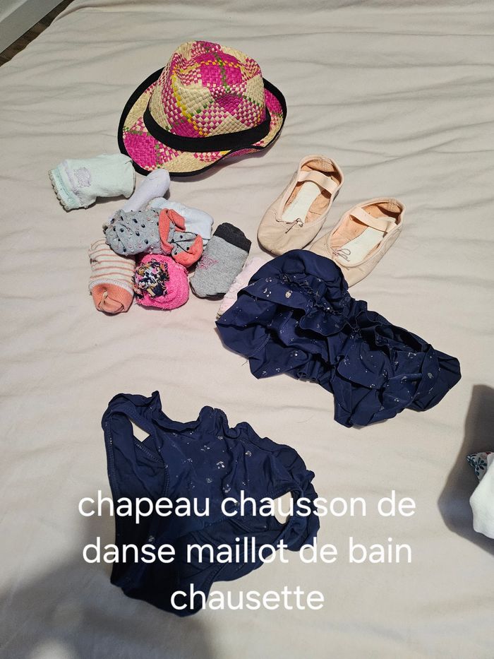 Lot de vêtements/accessoires - photo numéro 6