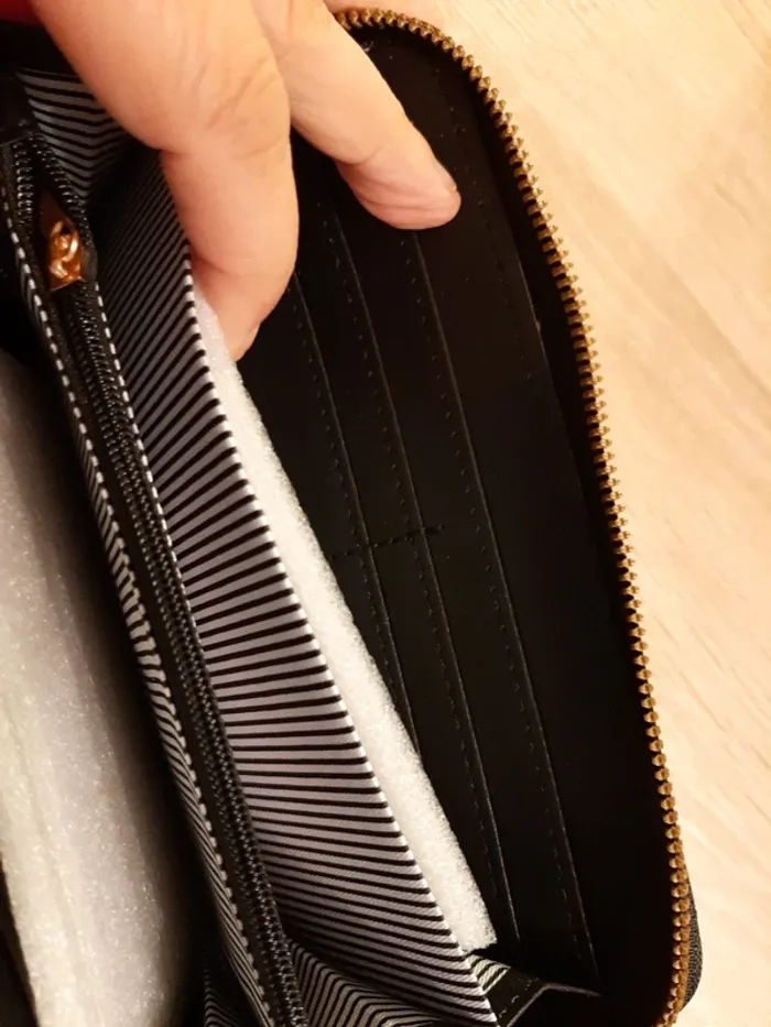 Portefeuille matelassé noir - photo numéro 3