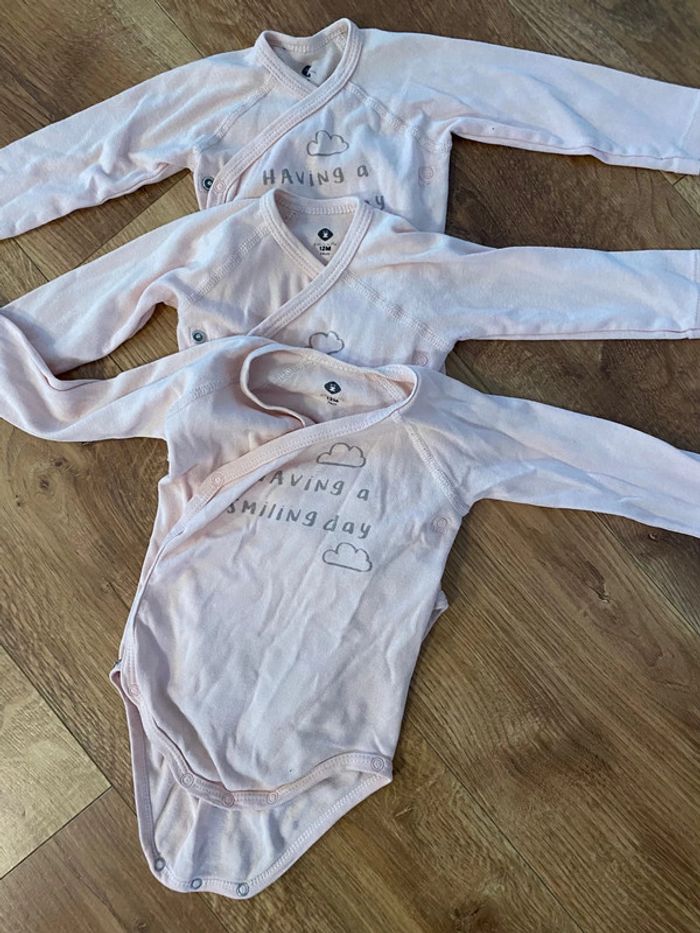 Lot 32 vêtements en 12 mois - photo numéro 2