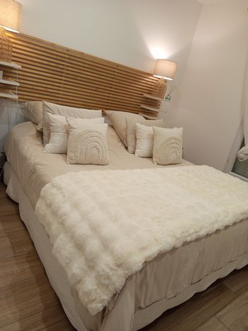 Plaid doux effet fausse fourrure blanc cassé crème 150 x 200 cm neuf