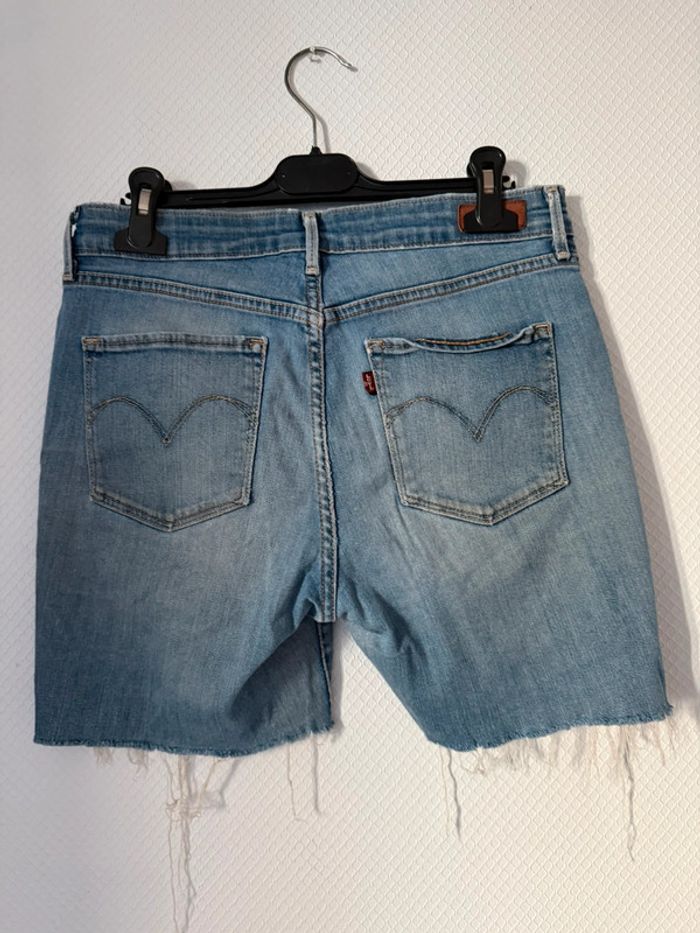 Short Levi ´S en bon état taille 38 bleu - photo numéro 4