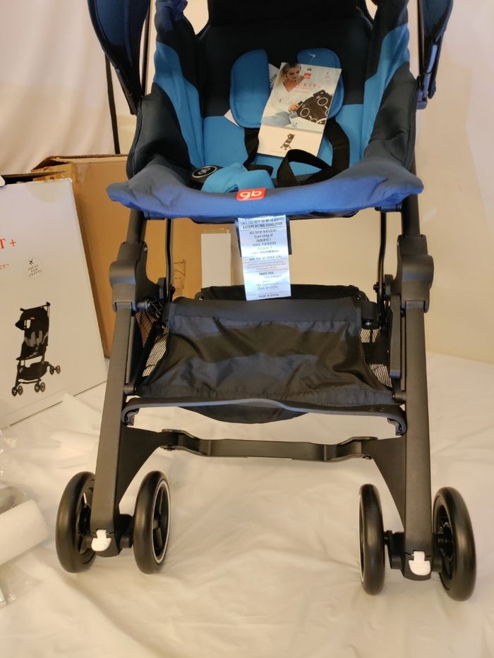 Poussette de voyage ultra-compacte et légère tout-terrain gb Pockit+ bleu nuit - photo numéro 4