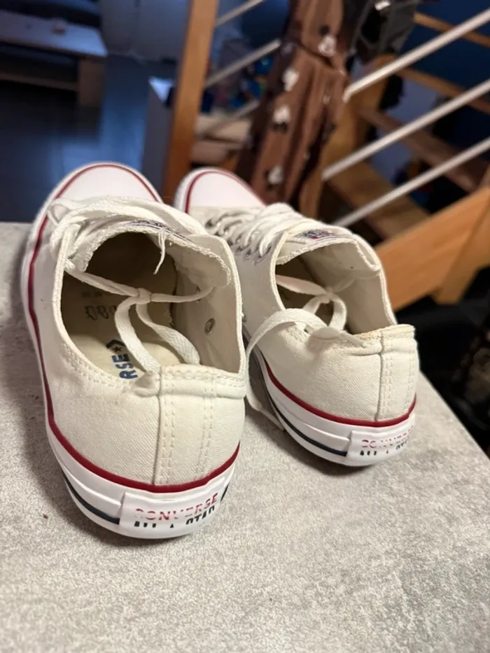 Converses blanches - photo numéro 3
