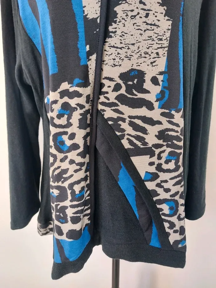 Haut bleu noir comme neuf - photo numéro 3