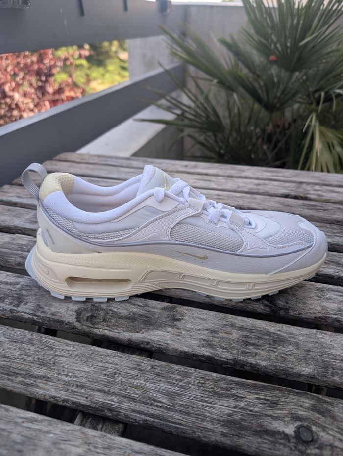 Sneakers Nike Air Max Bliss Next Nature baskets taille 40 femme - photo numéro 4