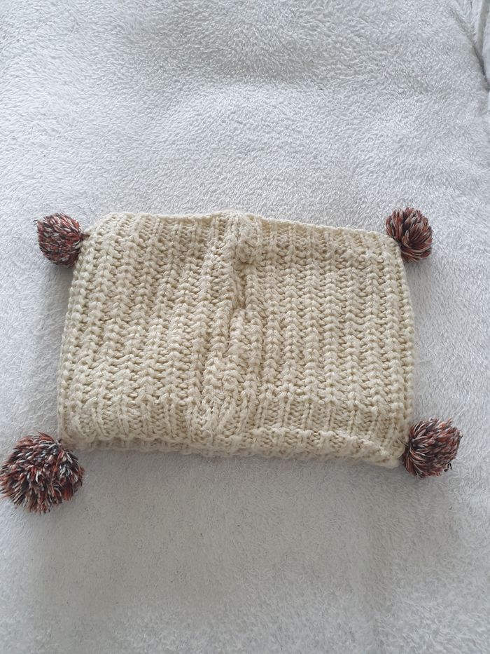 Tour de cou a pompons enfants - photo numéro 2