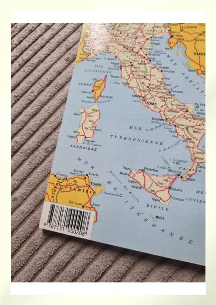 Lot guide voyage - photo numéro 2