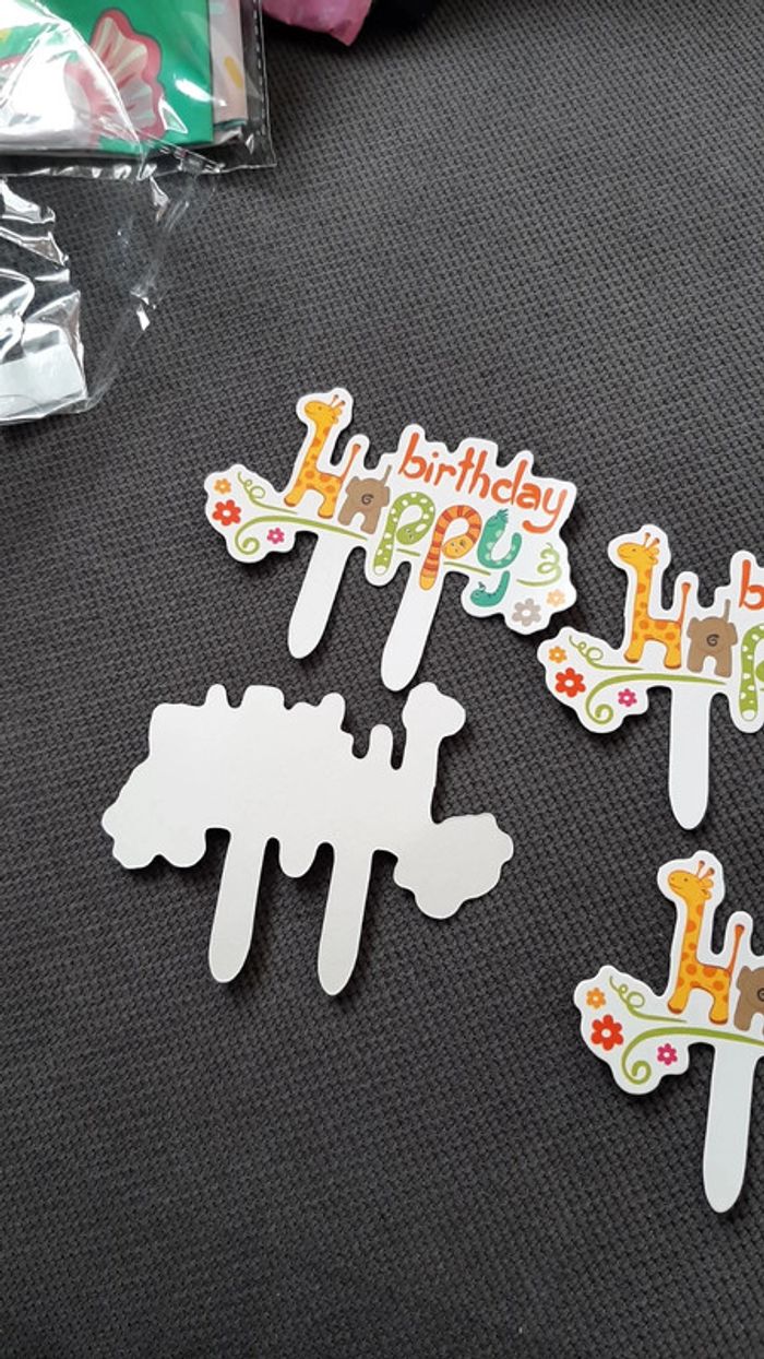 Lot de 4 pancartes joyeux anniversaire - photo numéro 2