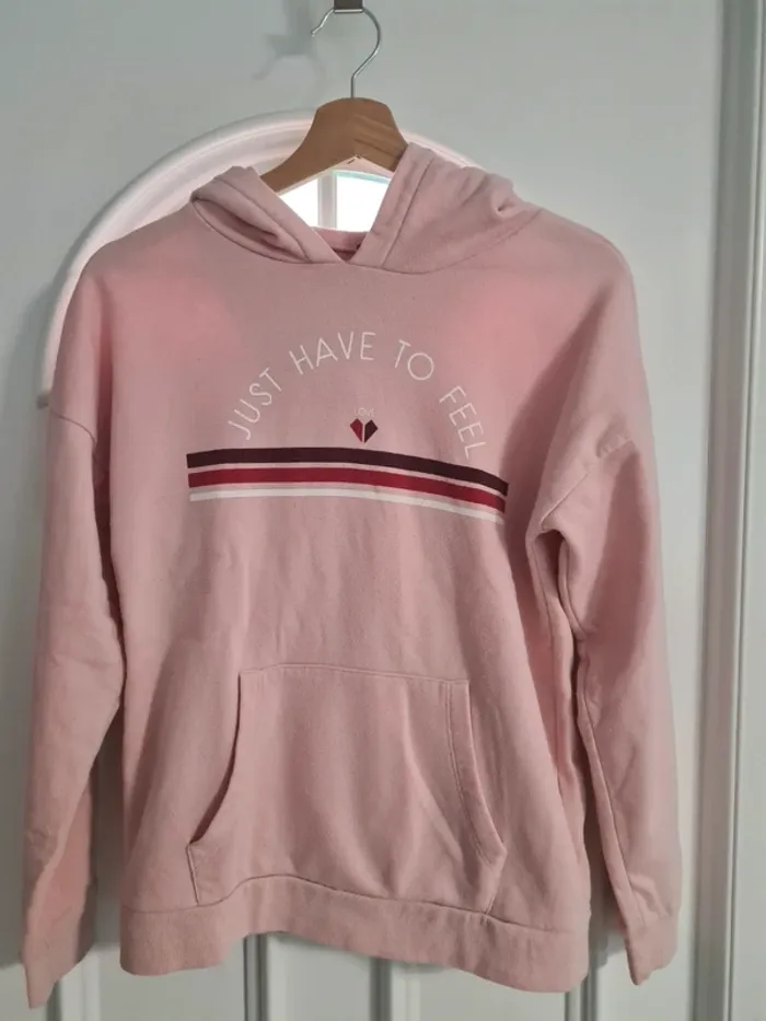 Pull capuche