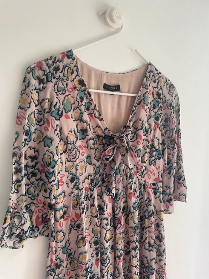 Robe fleurie rose Caroll taille 36 - photo numéro 2