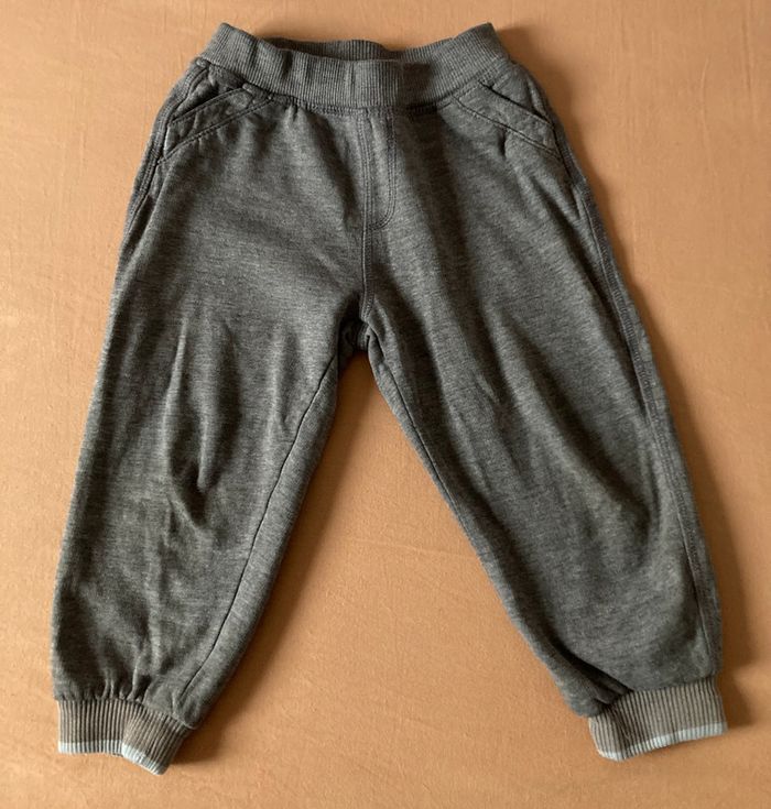 Lot de 4 pantalons en taille 2 ans - photo numéro 4