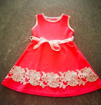 Robe sans manches chic bébé fille 2 ans comme NEUVE