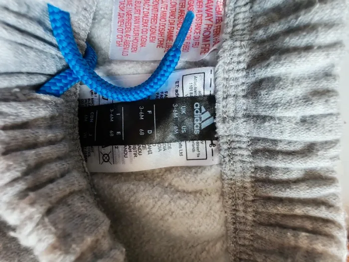 Lot pantalon jogging jean 6 mois - photo numéro 4