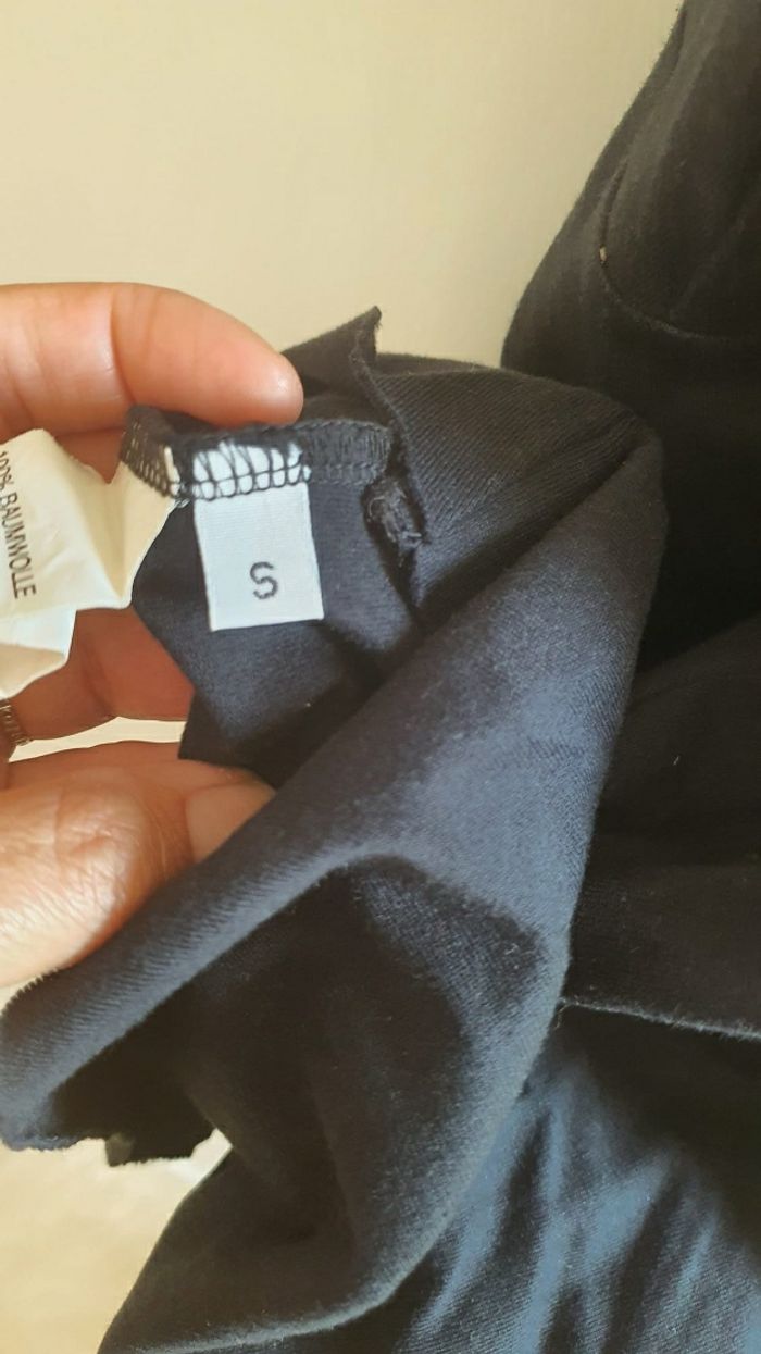 Robe noire bretelles réglables et fermeture éclair taille S
Cora Kemperman - photo numéro 8