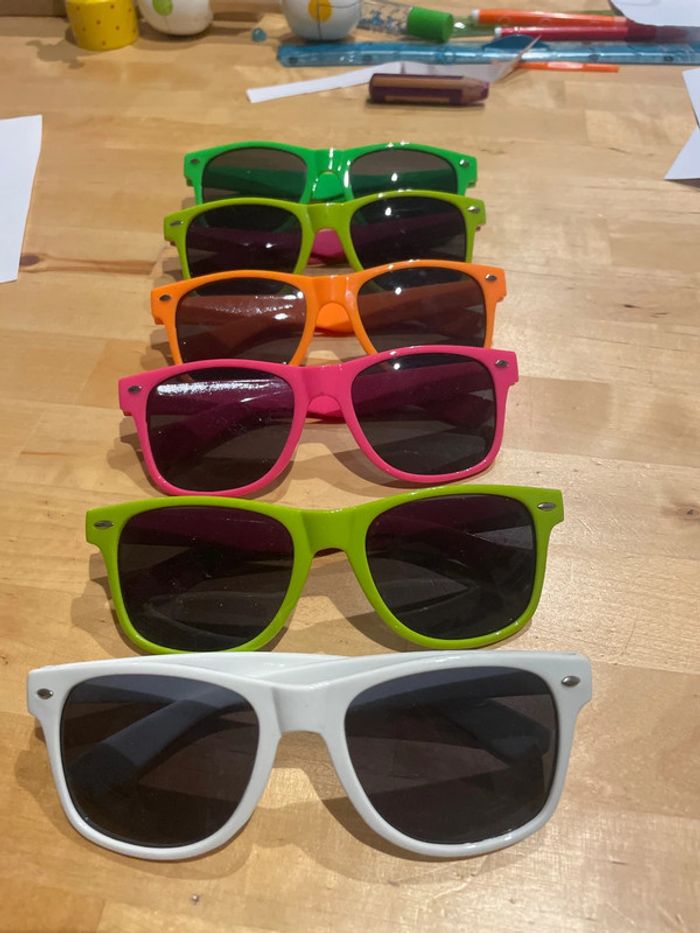 Lot de 6 paires de lunettes de soleil colorées
