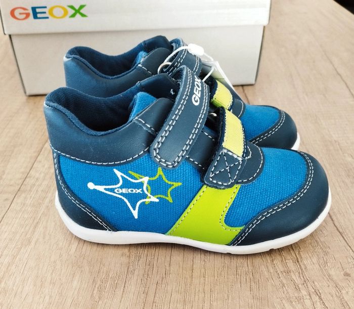 Baskets garçon bleu et vert taille 21 Geox Baskets montantes agarçon bleu et vert taille 21 Geox