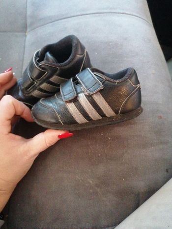 Chaussures adidas taille 21